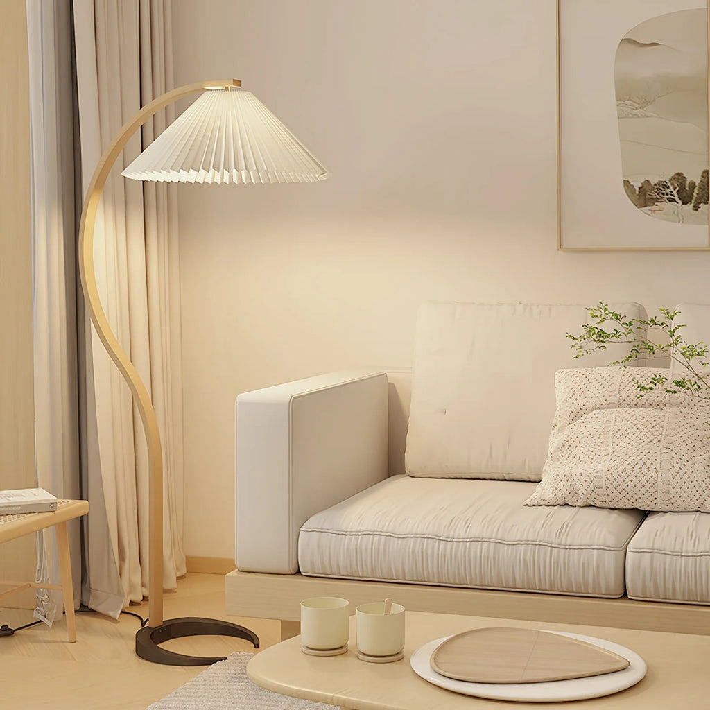 Comba Curved Wood Pleated Floor Lamp