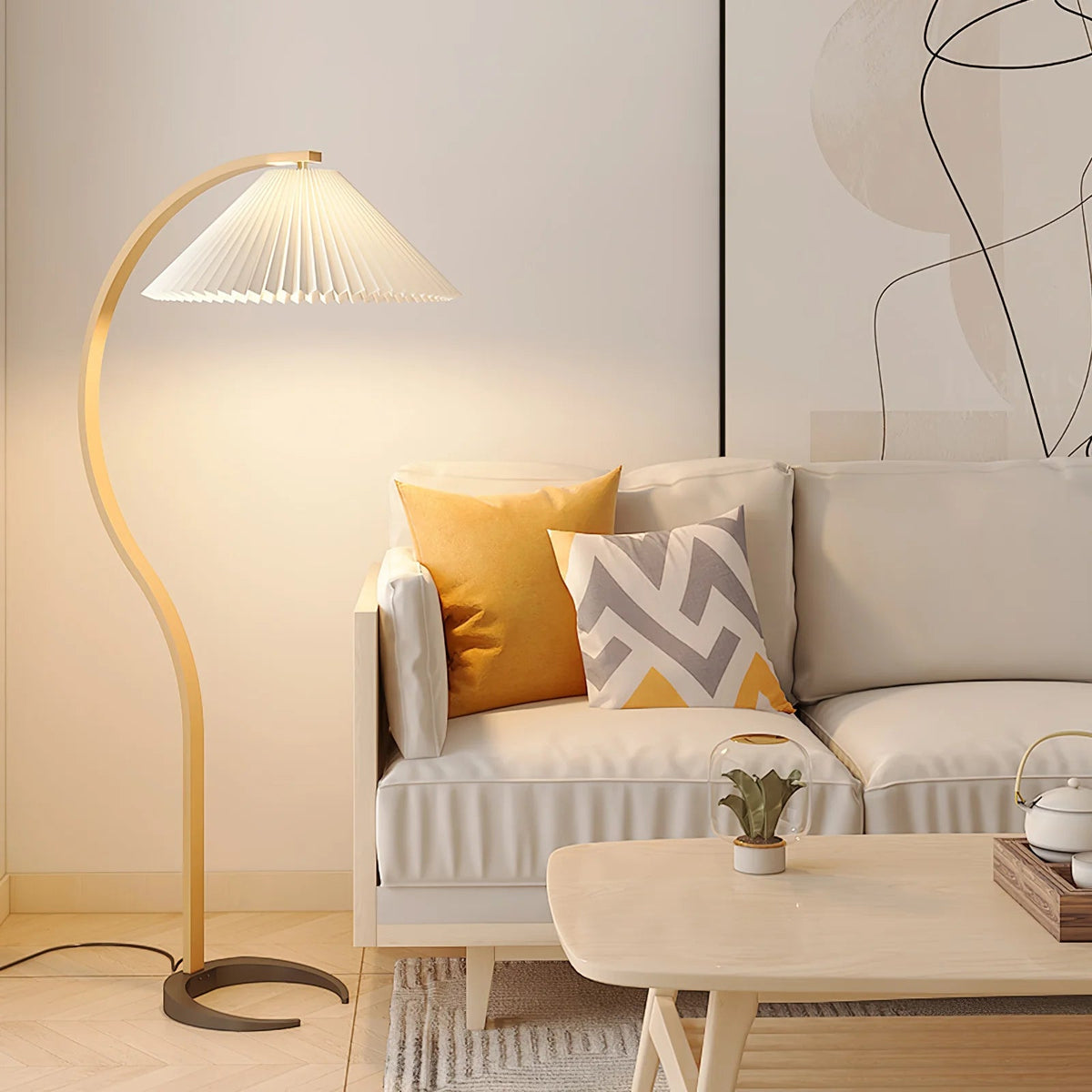 Comba Curved Wood Pleated Floor Lamp