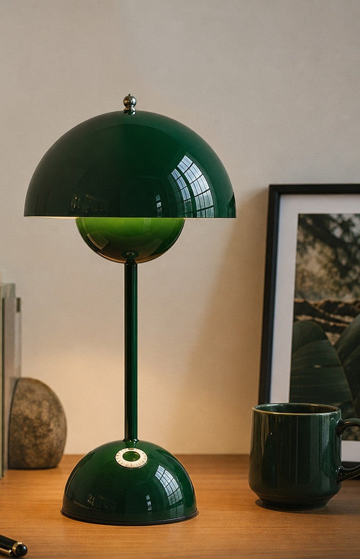 Bóveda Dome Cordless Table Lamp in green, product photo